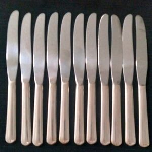 11 Vintage Silver Plate Knives
